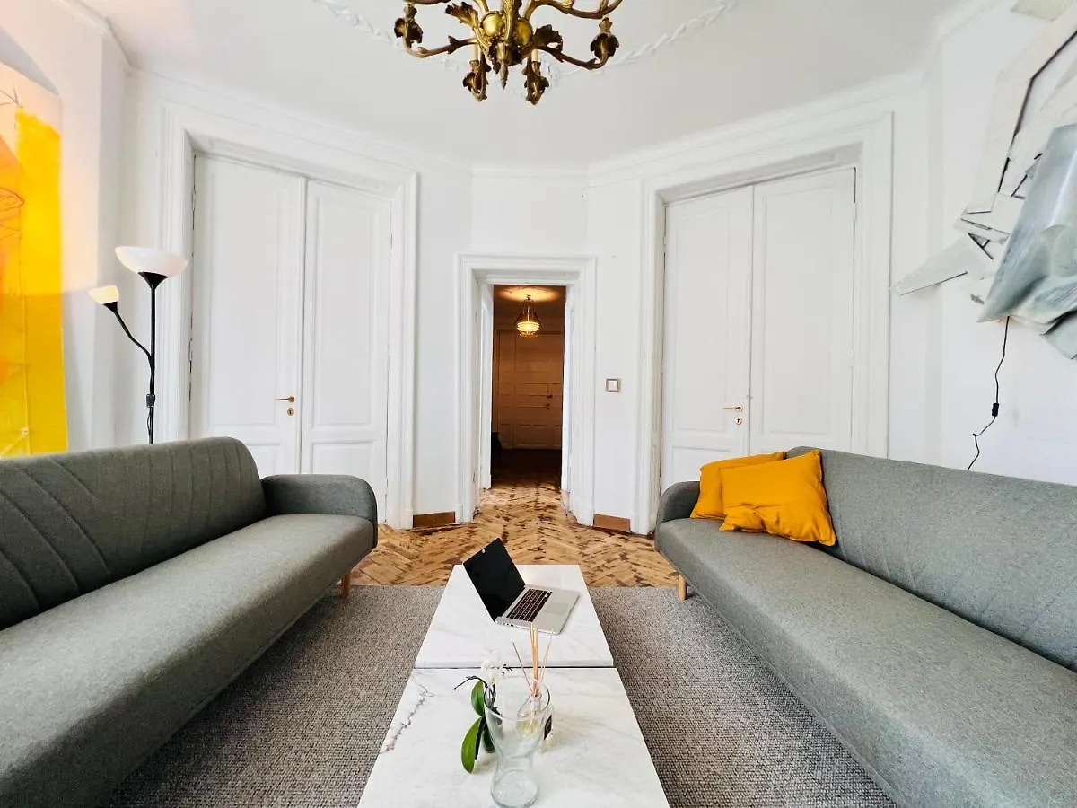Sada Art Gallery Apartment Bucarest 0*,  Romania